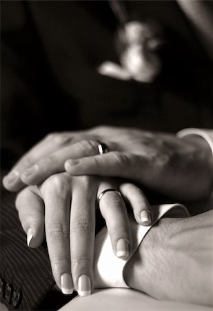 simsearch:400-04440941,k - The groom keep the bride for hands. b/w+sepia Fotografie stock - Microstock e Abbonamento, Codice: 400-04967769