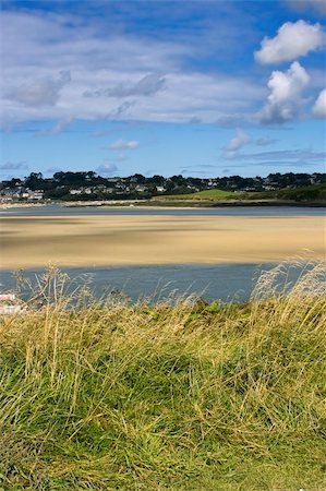 padstow - view from the camel trail cycleway and footpath along disused railway line the estuary of the river camel padstow and rock cornish coast cornwall england uk Foto de stock - Super Valor sin royalties y Suscripción, Código: 400-04968280