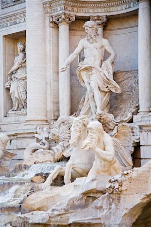 fontäne - Trevi Fountain in Rome Italy Stock Photo - Budget Royalty-Free & Subscription, Code: 400-04960471