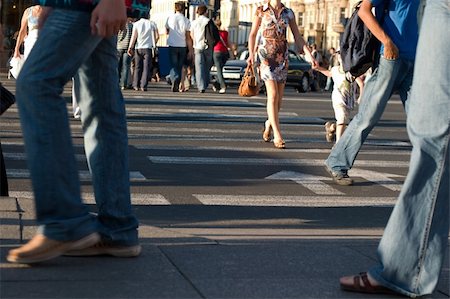 Pedestrians crossing a street of big city Stock Photo - Budget Royalty-Free & Subscription, Code: 400-04962041