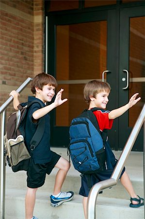 school child door - Two Boys Going into School Foto de stock - Super Valor sin royalties y Suscripción, Código: 400-04963074