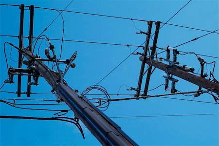 power lines with blue sky perspective Foto de stock - Super Valor sin royalties y Suscripción, Código: 400-04963716