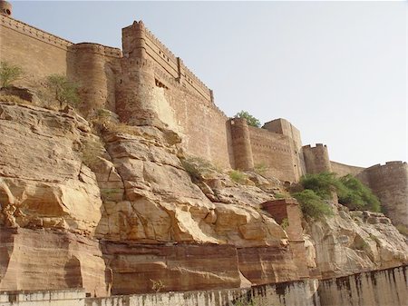 rajasthan platform photos - The Powerful fort on peak of the Rock. Stock Photo - Budget Royalty-Free & Subscription, Code: 400-04974341