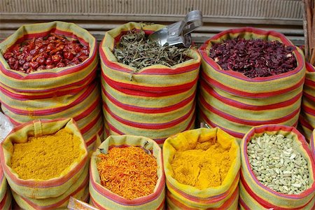 pepper mint tea - fresh spices in canvas bags Stock Photo - Budget Royalty-Free & Subscription, Code: 400-04976022