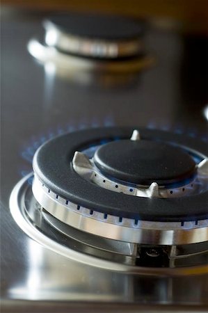 Burning gas oven in kitchen Photographie de stock - Aubaine LD & Abonnement, Code: 400-04976128