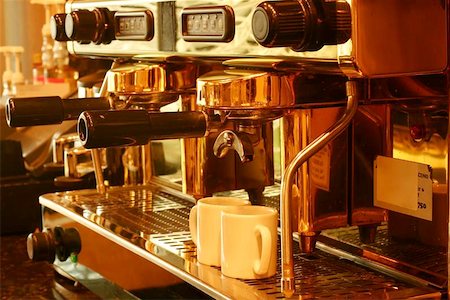 expresso maker - Retro Style Espresso Coffee Maker Stock Photo - Budget Royalty-Free & Subscription, Code: 400-04976854