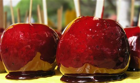 close-up of some toffee apples Stock Photo - Budget Royalty-Free & Subscription, Code: 400-04977781