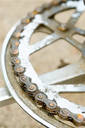 rim sand - bicycle gear and rusted chain Stock Photo - Budget Royalty-Free & Subscription, Code: 400-04970956