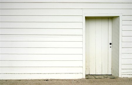 sparky2000 (artist) - A simple white doorway on the side of an old wooden house. Photographie de stock - Aubaine LD & Abonnement, Code: 400-04971797