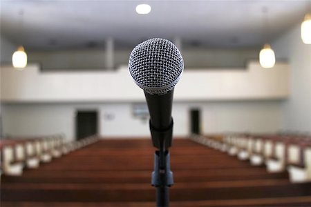 a microphone in an empty church sanctuary Foto de stock - Royalty-Free Super Valor e Assinatura, Número: 400-04972084