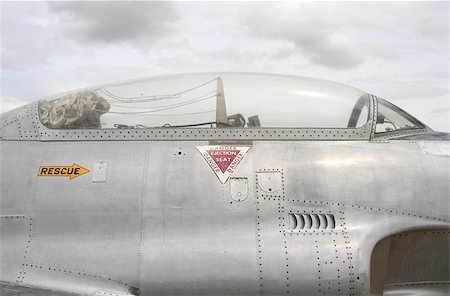 sparky2000 (artist) - The canopy of a fighter jet. Photographie de stock - Aubaine LD & Abonnement, Code: 400-04972196