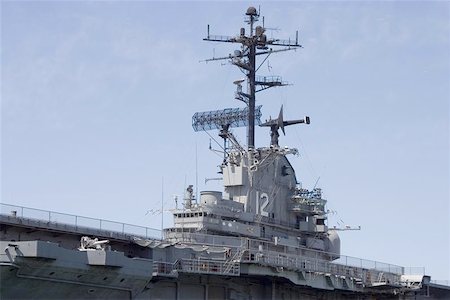 sparky2000 (artist) - The bridge of the aircraft carrier intrepid, docked at Alameda California. Photographie de stock - Aubaine LD & Abonnement, Code: 400-04972425