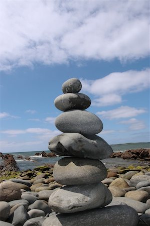 sea stack ireland - stones stacked on top of each other to show creativity Stock Photo - Budget Royalty-Free & Subscription, Code: 400-04986701