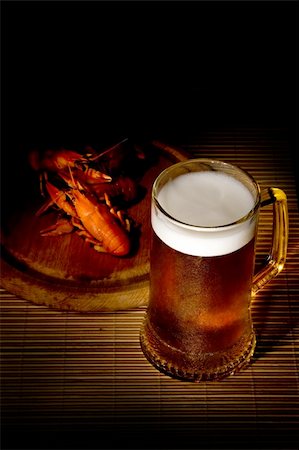 A glass of beer and red crayfish Stock Photo - Budget Royalty-Free & Subscription, Code: 400-04986732