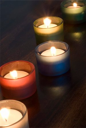 stockarch (artist) - a set of 5 tea light candles Foto de stock - Royalty-Free Super Valor e Assinatura, Número: 400-04987164