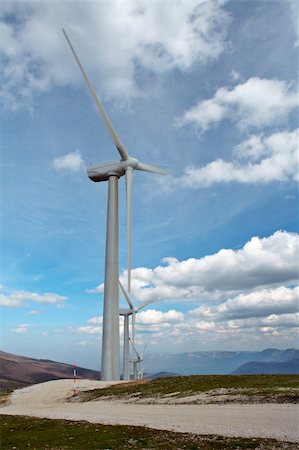 simsearch:400-03912255,k - Wind turbines farm Stock Photo - Budget Royalty-Free & Subscription, Code: 400-04980295