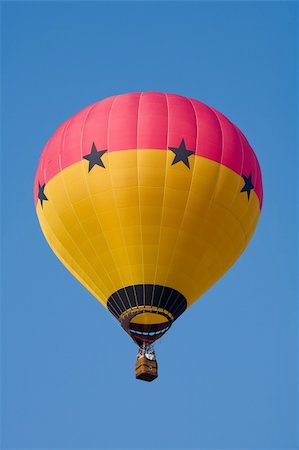simsearch:400-07975717,k - Beautiful Hot Air Balloon in a Clear Blue Sky Foto de stock - Super Valor sin royalties y Suscripción, Código: 400-04983191