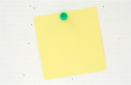 post it note on notice board picture - yellow note on white Stock Photo - Budget Royalty-Free & Subscription, Code: 400-04983612