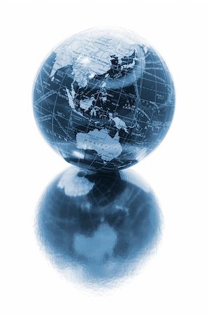 simsearch:400-04774467,k - Globe with Reflection Isolated on White Background Stock Photo - Budget Royalty-Free & Subscription, Code: 400-04996729