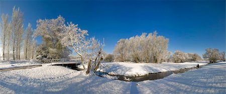 A snow covered rural landscape in the countryside Photographie de stock - Aubaine LD & Abonnement, Code: 400-04997164