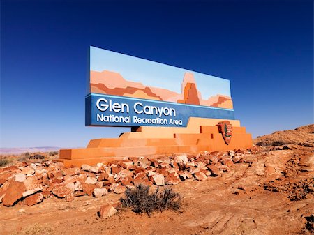 Landscape of Glen Canyon National Recreation entrance sign in Arizona, United States. Photographie de stock - Aubaine LD & Abonnement, Code: 400-04997285