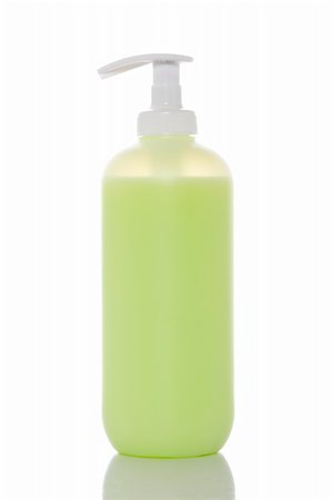 simsearch:400-04775286,k - Plastic pump soap bottle without label reflected on white background Stock Photo - Budget Royalty-Free & Subscription, Code: 400-04998516