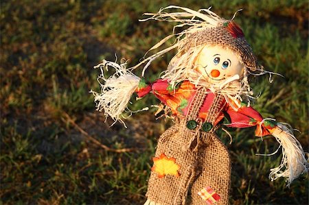scarecrow with crops - An October harvest scarecrow. Stock Photo - Budget Royalty-Free & Subscription, Code: 400-04999505