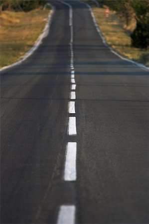 simsearch:400-04347343,k - the asphalt road marks close Photographie de stock - Aubaine LD & Abonnement, Code: 400-04990299