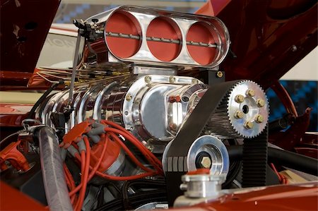 An engine from an old Camaro. Photographie de stock - Aubaine LD & Abonnement, Code: 400-04990417