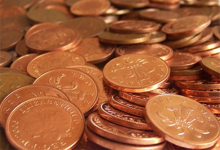 piles of cash pounds - piled coins Photographie de stock - Aubaine LD & Abonnement, Code: 400-04991986