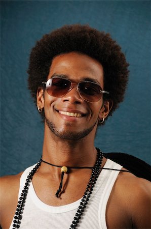 simsearch:400-05009914,k - Portrait of young trendy african american man with happy expression Foto de stock - Super Valor sin royalties y Suscripción, Código: 400-05004220