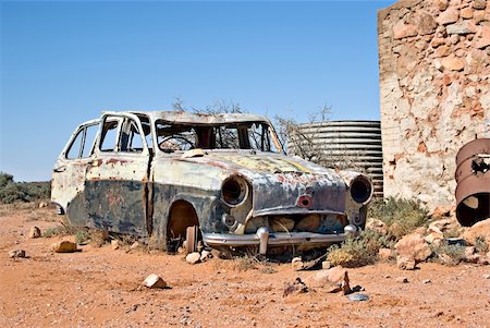 great image of an old car in the desert Stock Photo - Budget Royalty-Free & Subscription, Code: 400-05004851