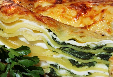 Vegetarian lasagna with ricotta cheese and spinach filling Foto de stock - Royalty-Free Super Valor e Assinatura, Número: 400-05006290
