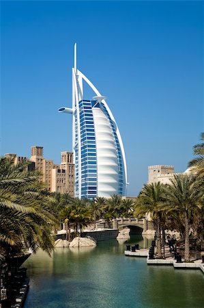 simsearch:400-05009764,k - Beautiful shopping mall Souk Madinat Jumeirah and famous hotel Burj Al Arab in Dubai, UAE Photographie de stock - Aubaine LD & Abonnement, Code: 400-05009766