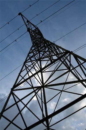 simsearch:400-04838002,k - A shot from below a power line girder. Foto de stock - Royalty-Free Super Valor e Assinatura, Número: 400-05000014