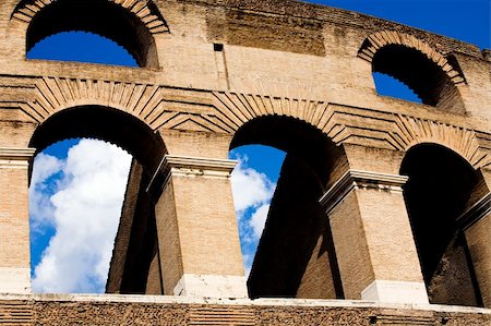 simsearch:400-04459761,k - Colosseum, greatest amphitheatre in Rome, Italy Photographie de stock - Aubaine LD & Abonnement, Code: 400-05002894