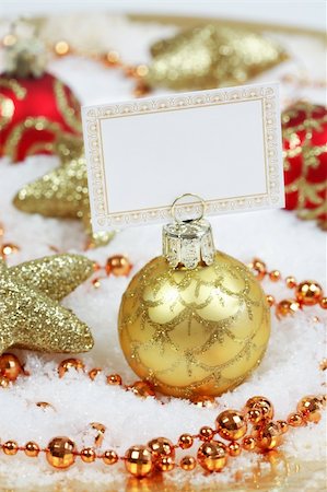 simsearch:400-03948093,k - Small Christmas ball with label for your text Foto de stock - Royalty-Free Super Valor e Assinatura, Número: 400-05014104