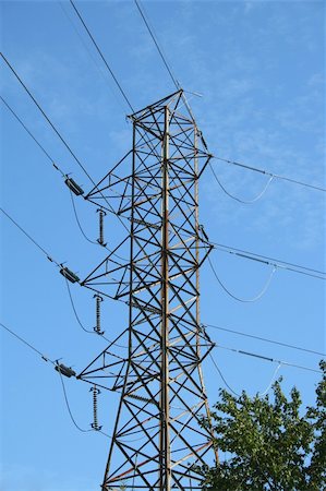 simsearch:400-05903831,k - High tension power lines against blue sky Foto de stock - Super Valor sin royalties y Suscripción, Código: 400-05014341