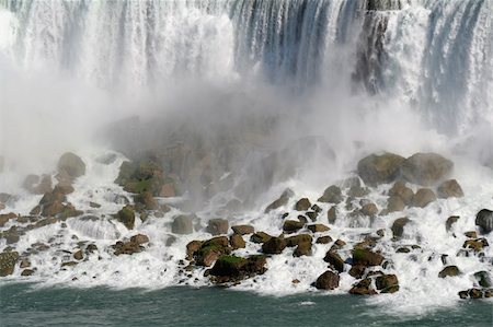 The base of the American falls. Stockbilder - Microstock & Abonnement, Bildnummer: 400-05014430