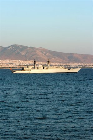 simsearch:400-04500008,k - war ship in saronic gulf greece vertical Stockbilder - Microstock & Abonnement, Bildnummer: 400-05014521