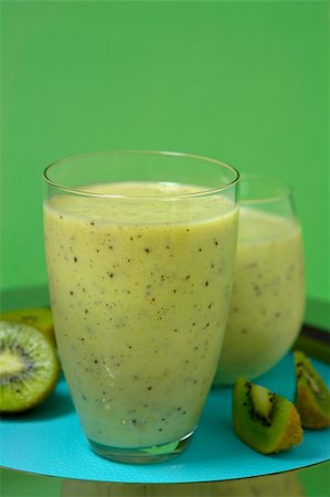 simsearch:400-03948731,k - Healthy Kiwi Smoothie Stock Photo - Budget Royalty-Free & Subscription, Code: 400-05015174