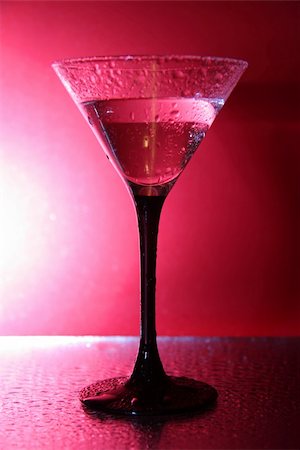 simsearch:400-05129645,k - wet glass with martini on the pink background Stock Photo - Budget Royalty-Free & Subscription, Code: 400-05015432
