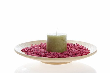 simsearch:400-03950235,k - Candle in a bowl with stones Photographie de stock - Aubaine LD & Abonnement, Code: 400-05015571