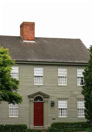 A traditional old New England home in Rhode Island Stockbilder - Microstock & Abonnement, Bildnummer: 400-05015642