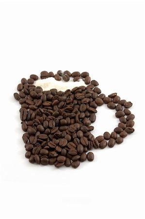 simsearch:400-04603391,k - Coffee Mug and Creamer out of Coffee Beans Fotografie stock - Microstock e Abbonamento, Codice: 400-05016403