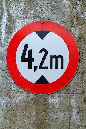 simsearch:400-04480527,k - a traffic sign for 4,2 m altitude limitation Stock Photo - Budget Royalty-Free & Subscription, Code: 400-05017272