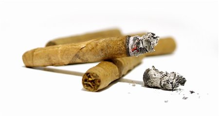 Burning cigar & ash Photographie de stock - Aubaine LD & Abonnement, Code: 400-05018396
