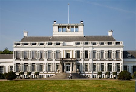 simsearch:400-07317558,k - Palace Soestdijk, the former Residence of the Royal Family of the Netherlands Foto de stock - Royalty-Free Super Valor e Assinatura, Número: 400-05018879