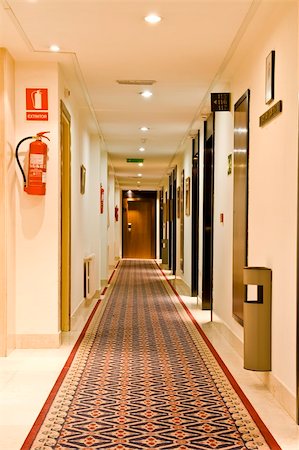 Corridor view of a new Spanish hotel . Photographie de stock - Aubaine LD & Abonnement, Code: 400-05018882