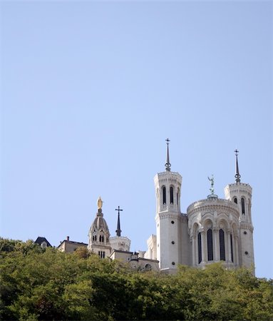 simsearch:400-04658025,k - Beautiful church under blue sky Photographie de stock - Aubaine LD & Abonnement, Code: 400-05019327